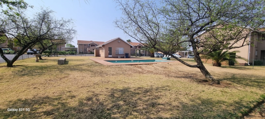 2 Bedroom Property for Sale in Elardus Park Gauteng