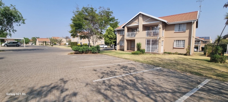 2 Bedroom Property for Sale in Elardus Park Gauteng