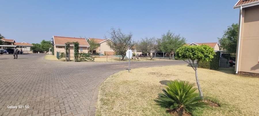 2 Bedroom Property for Sale in Elardus Park Gauteng