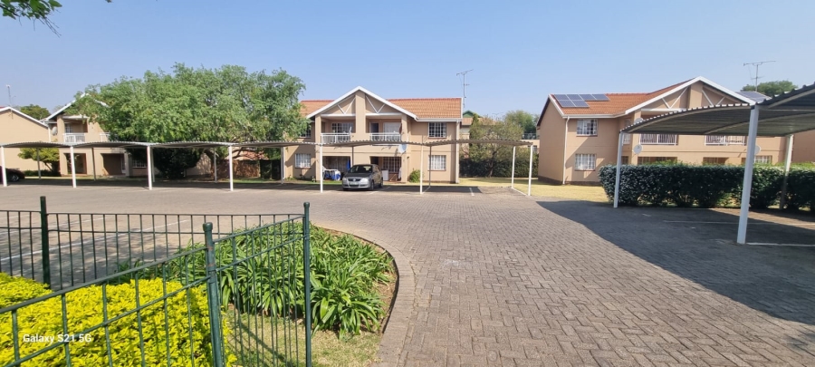 2 Bedroom Property for Sale in Elardus Park Gauteng