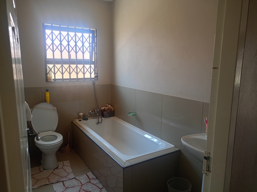 3 Bedroom Property for Sale in Vanderbijlpark CE 7 Gauteng