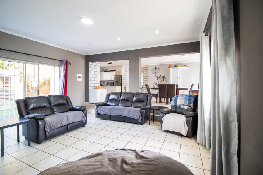3 Bedroom Property for Sale in Risana Gauteng