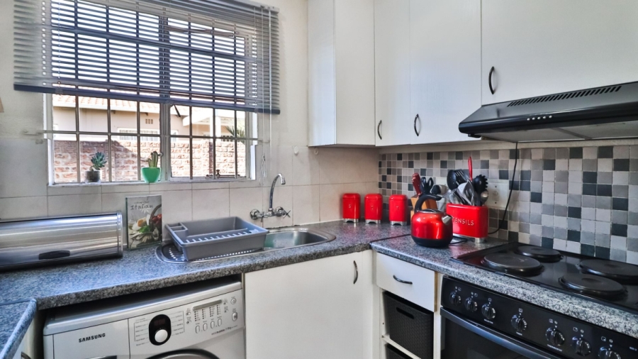 2 Bedroom Property for Sale in Eden Glen Gauteng