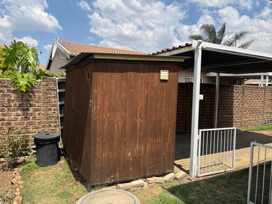 2 Bedroom Property for Sale in Eden Glen Gauteng