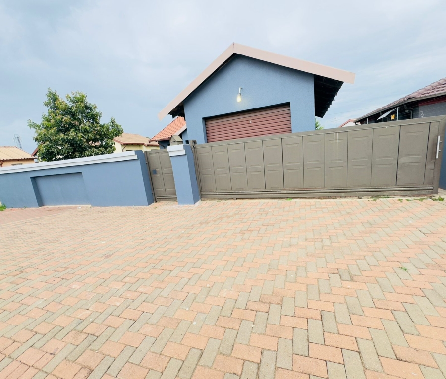 3 Bedroom Property for Sale in Payneville Gauteng