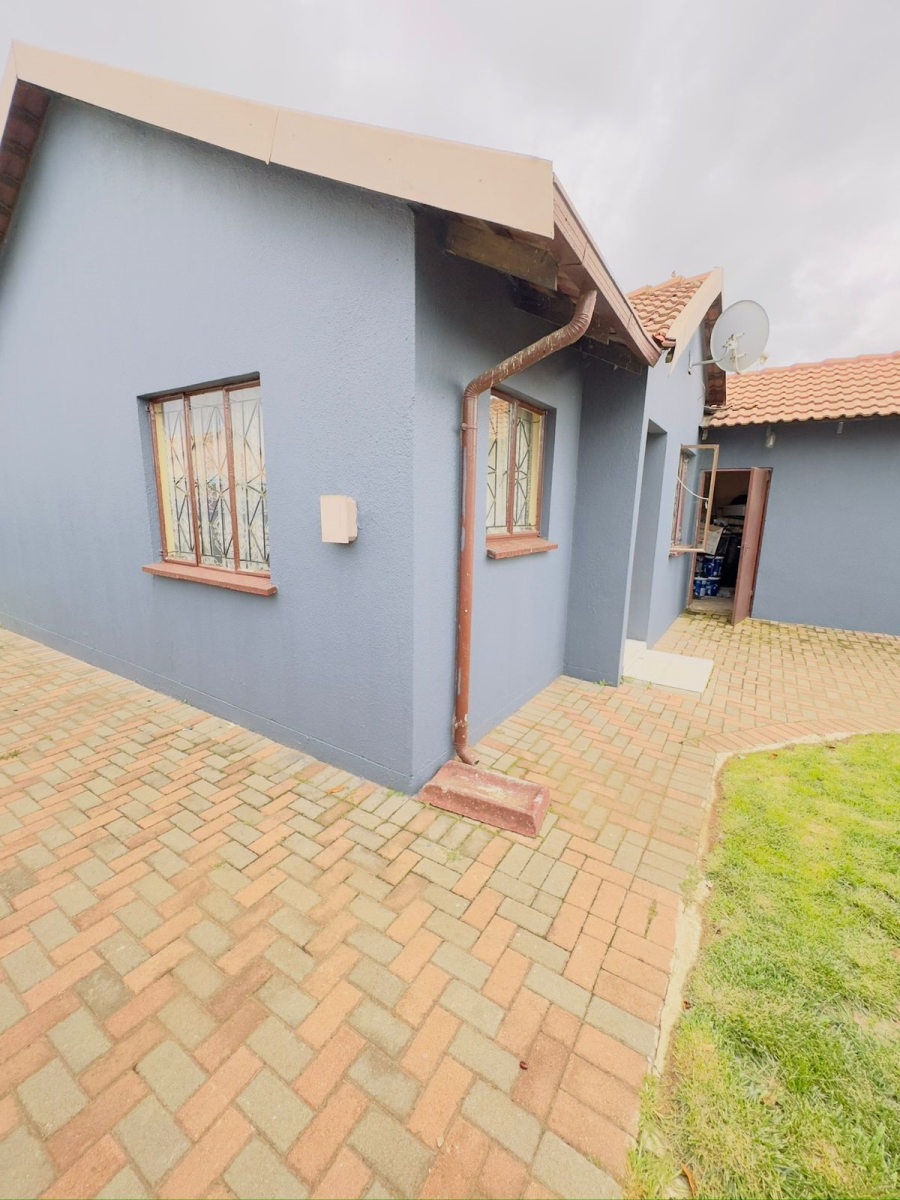 3 Bedroom Property for Sale in Payneville Gauteng