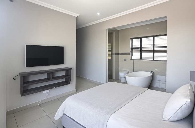 3 Bedroom Property for Sale in Boardwalk Gauteng