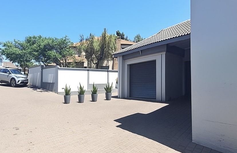 3 Bedroom Property for Sale in Boardwalk Gauteng