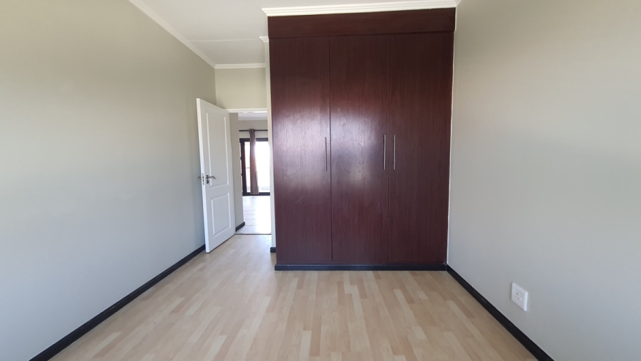 2 Bedroom Property for Sale in Greenstone Hill Gauteng