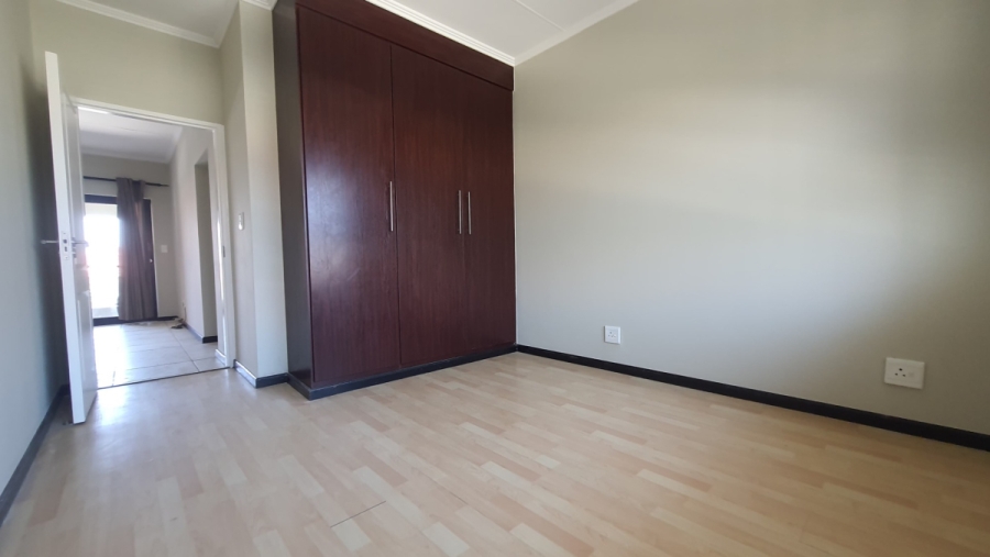 2 Bedroom Property for Sale in Greenstone Hill Gauteng
