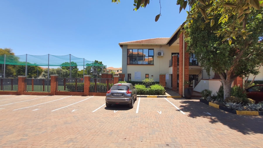 2 Bedroom Property for Sale in Greenstone Hill Gauteng