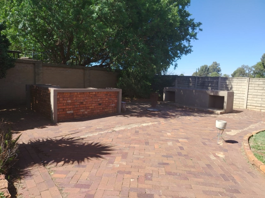 5 Bedroom Property for Sale in Withok Estate Gauteng
