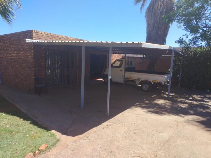 5 Bedroom Property for Sale in Withok Estate Gauteng