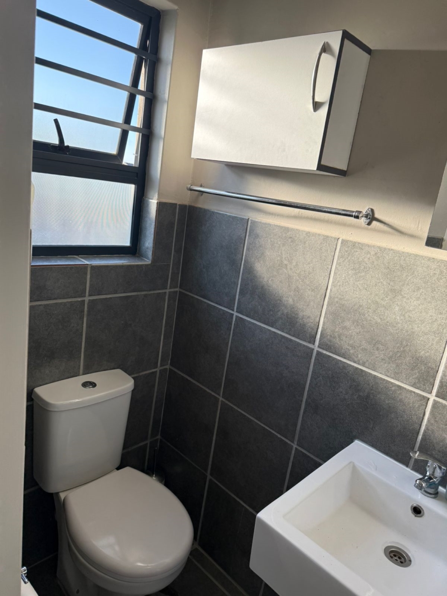 3 Bedroom Property for Sale in Noordwyk Gauteng
