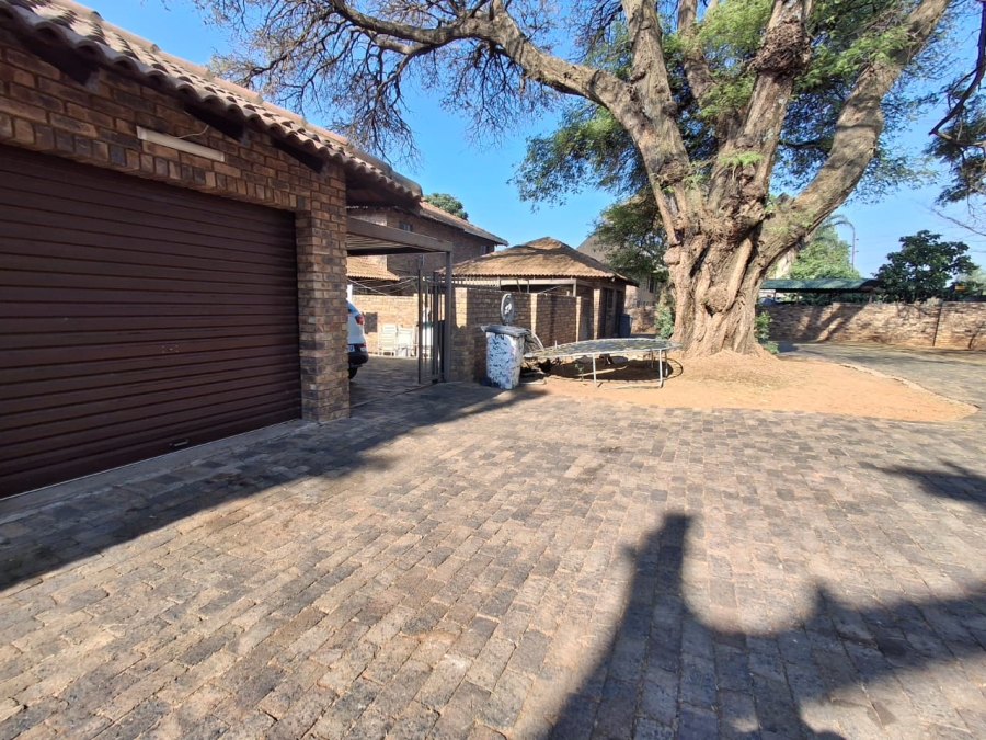 3 Bedroom Property for Sale in Karenpark Gauteng