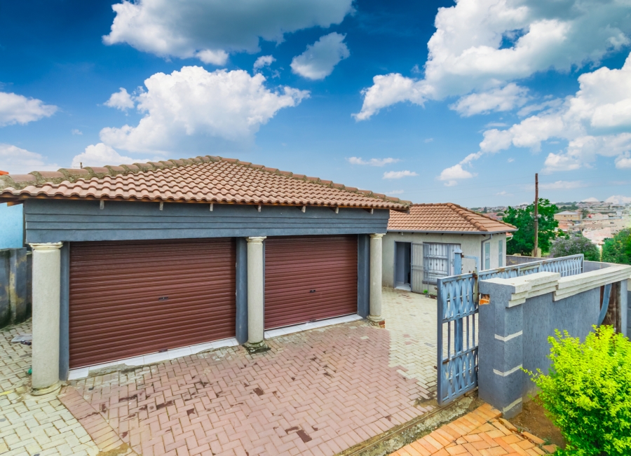 3 Bedroom Property for Sale in Cosmo City Gauteng