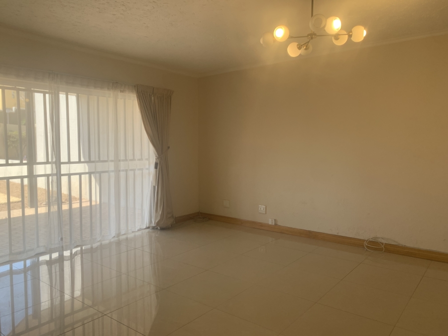 2 Bedroom Property for Sale in Halfway Gardens Gauteng
