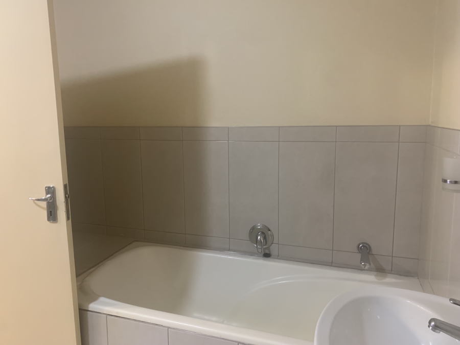 2 Bedroom Property for Sale in Halfway Gardens Gauteng