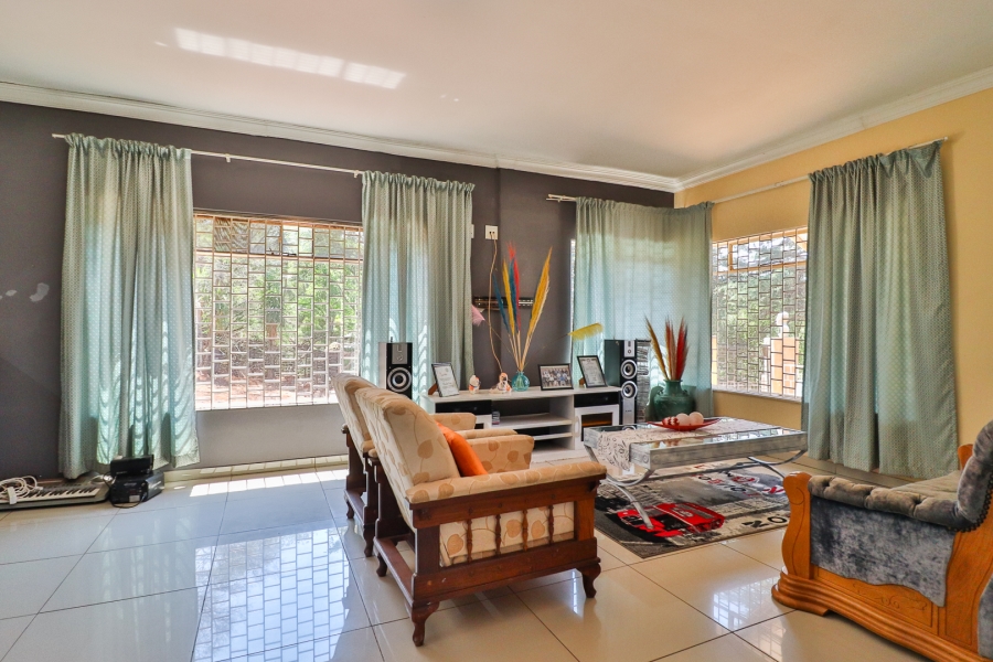 4 Bedroom Property for Sale in Eikenhof Gauteng