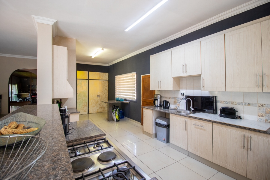 4 Bedroom Property for Sale in Eikenhof Gauteng