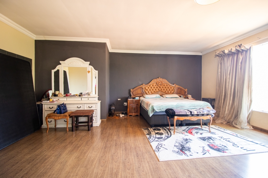 4 Bedroom Property for Sale in Eikenhof Gauteng