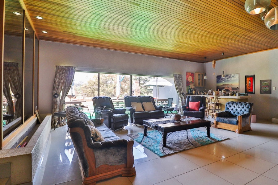 4 Bedroom Property for Sale in Eikenhof Gauteng