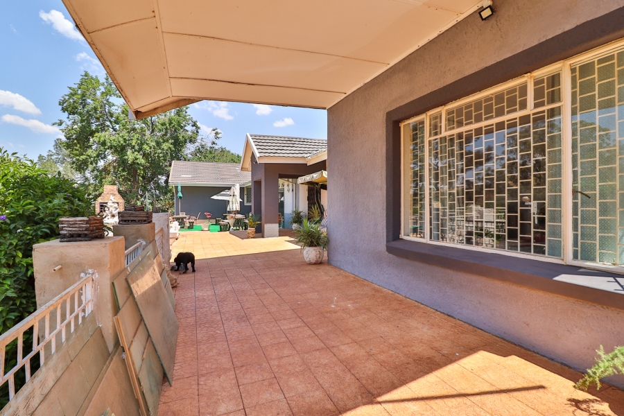 4 Bedroom Property for Sale in Eikenhof Gauteng