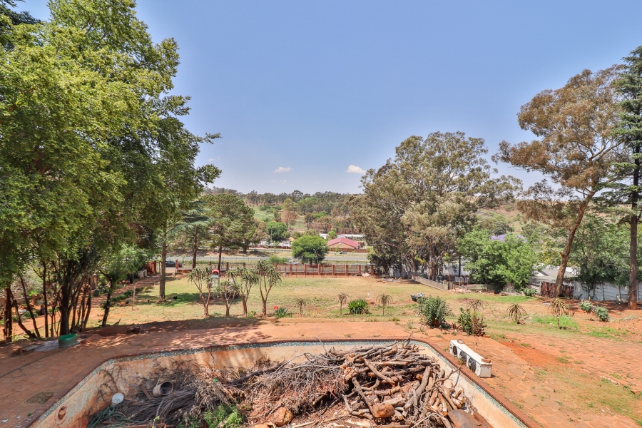 4 Bedroom Property for Sale in Eikenhof Gauteng