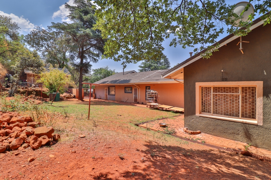 4 Bedroom Property for Sale in Eikenhof Gauteng