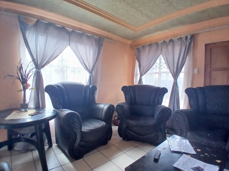 4 Bedroom Property for Sale in Rondebult Gauteng
