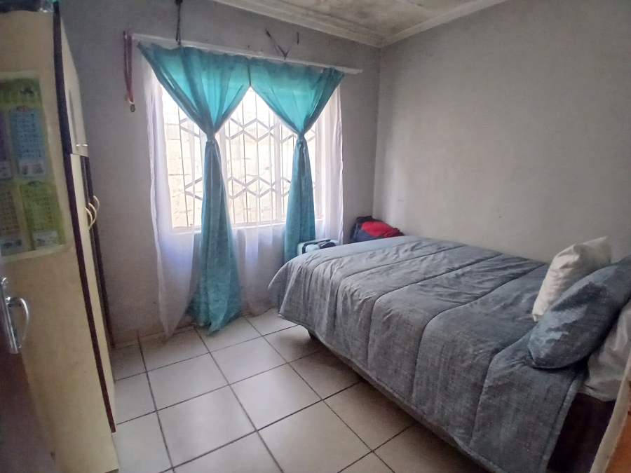 4 Bedroom Property for Sale in Rondebult Gauteng