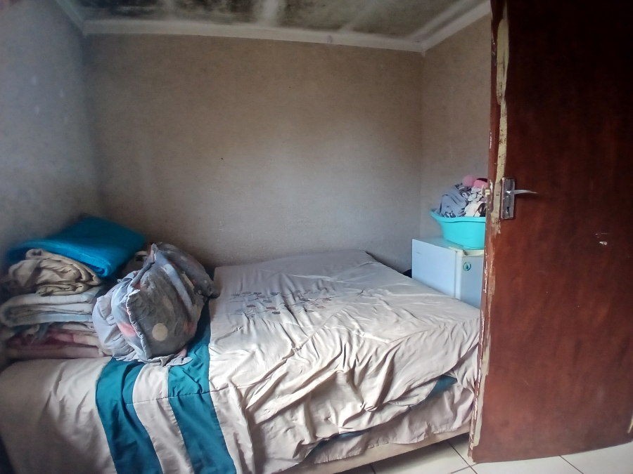 4 Bedroom Property for Sale in Rondebult Gauteng