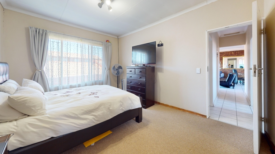 2 Bedroom Property for Sale in Bartlett Gauteng