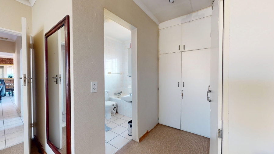 2 Bedroom Property for Sale in Bartlett Gauteng
