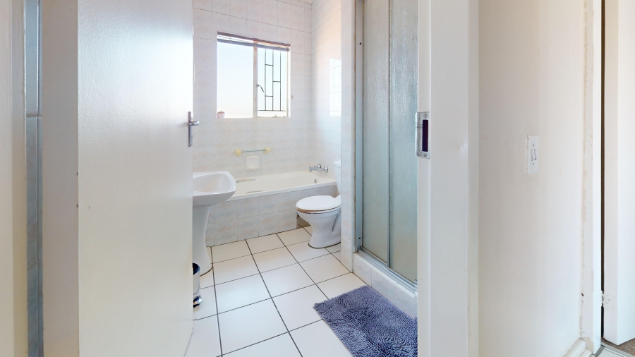 2 Bedroom Property for Sale in Bartlett Gauteng