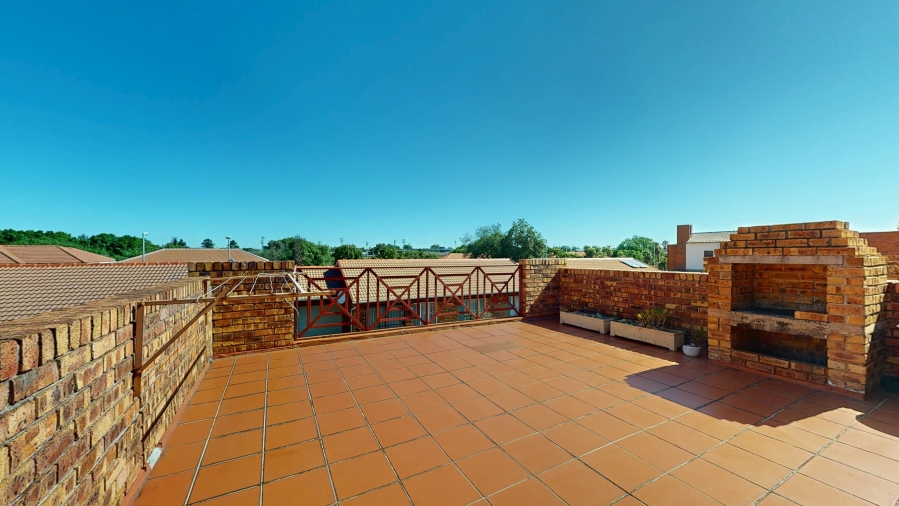 2 Bedroom Property for Sale in Bartlett Gauteng