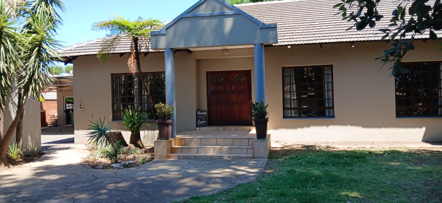 4 Bedroom Property for Sale in New Redruth Gauteng