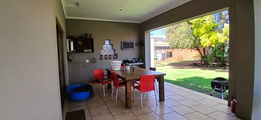 4 Bedroom Property for Sale in New Redruth Gauteng