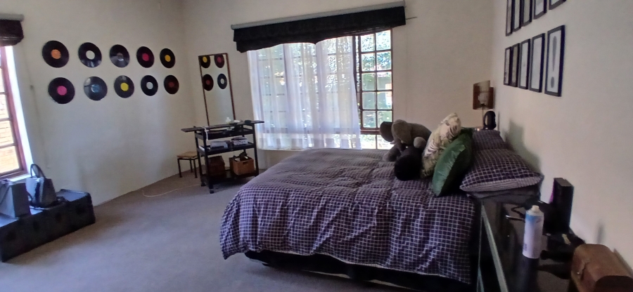 4 Bedroom Property for Sale in New Redruth Gauteng