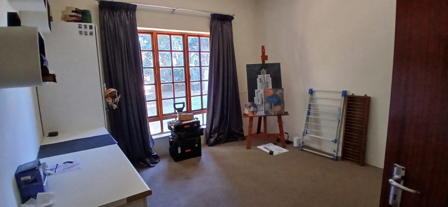 4 Bedroom Property for Sale in New Redruth Gauteng