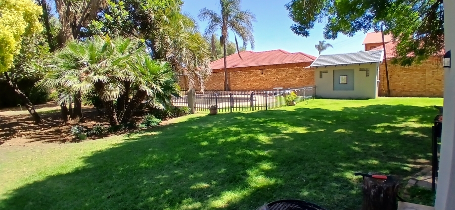 4 Bedroom Property for Sale in New Redruth Gauteng
