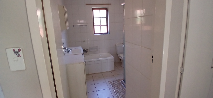 4 Bedroom Property for Sale in New Redruth Gauteng