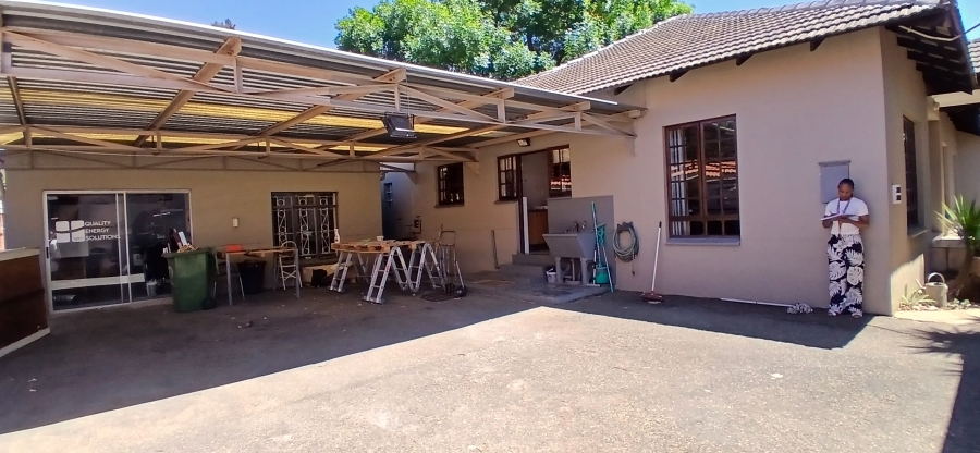 4 Bedroom Property for Sale in New Redruth Gauteng