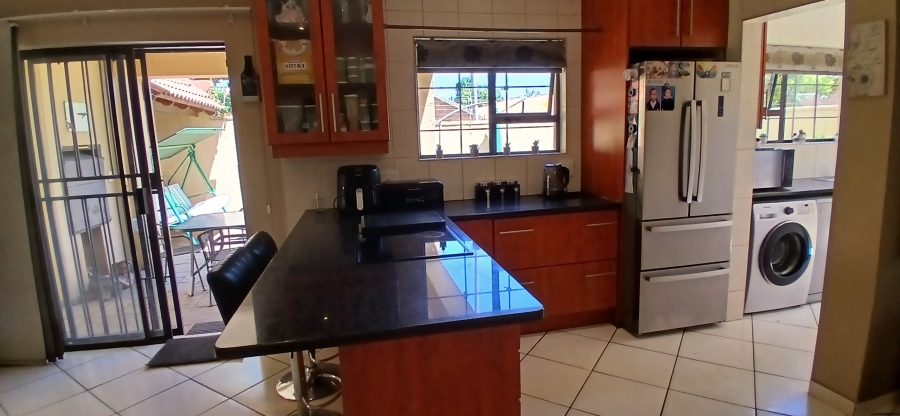 3 Bedroom Property for Sale in New Redruth Gauteng