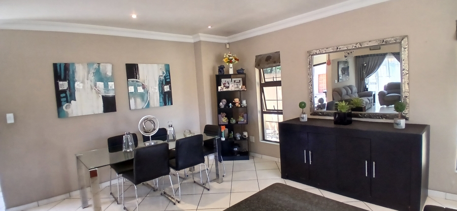 3 Bedroom Property for Sale in New Redruth Gauteng