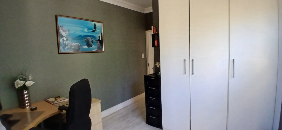 3 Bedroom Property for Sale in New Redruth Gauteng