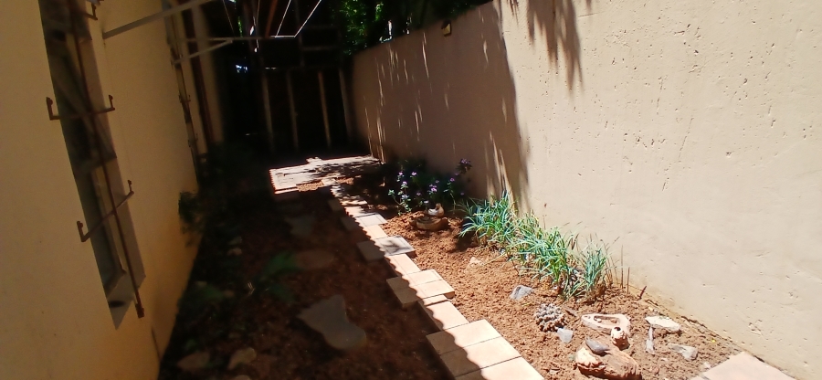 3 Bedroom Property for Sale in New Redruth Gauteng