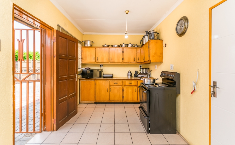 3 Bedroom Property for Sale in Finsbury Gauteng