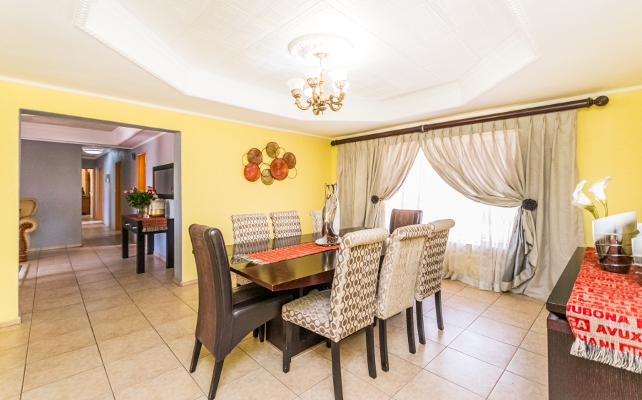 3 Bedroom Property for Sale in Finsbury Gauteng