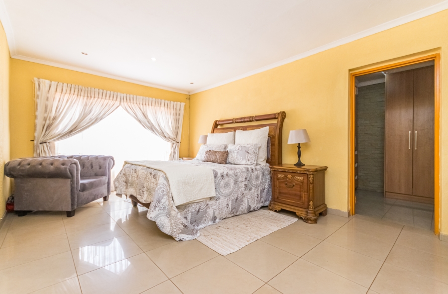 3 Bedroom Property for Sale in Finsbury Gauteng